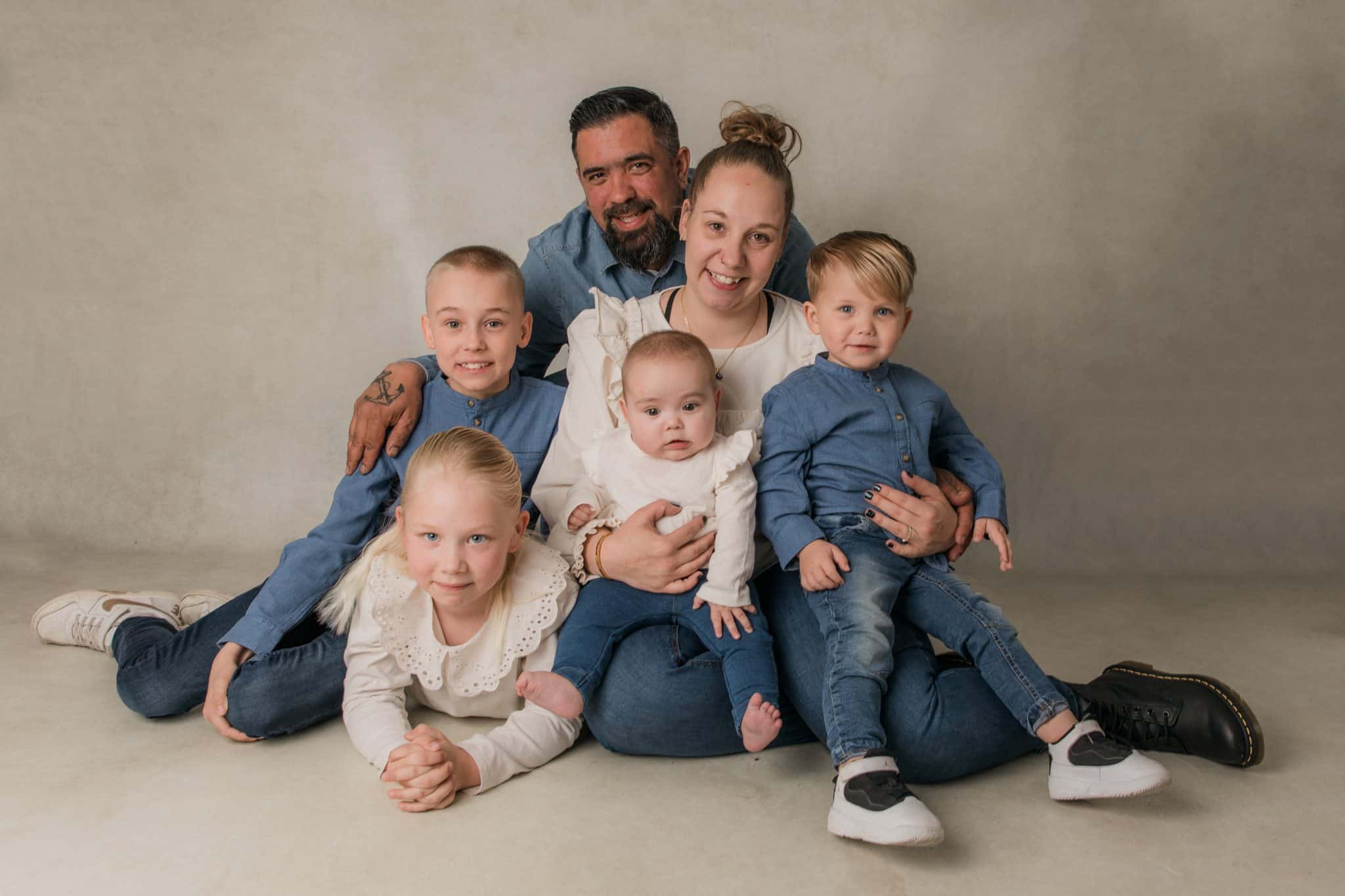 Familie-fotoshoot-rotterdam-studio-gezin.jpg